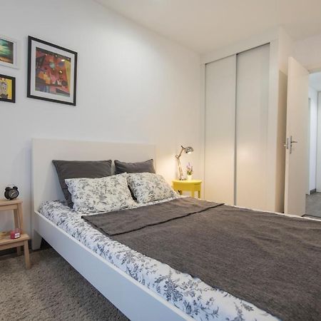 Alfama Typical Beco Da Adica Apartment Lisbon Bagian luar foto