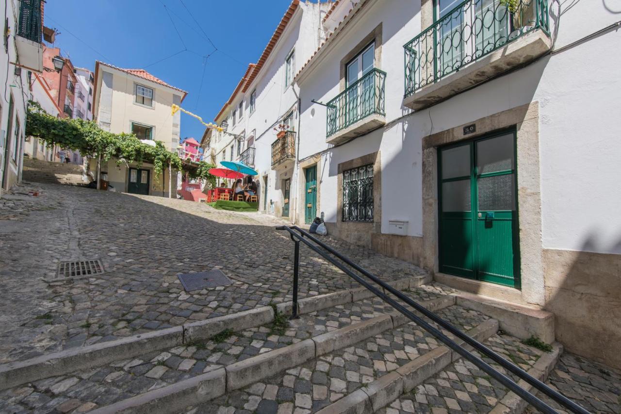 Alfama Typical Beco Da Adica Apartment Lisbon Bagian luar foto